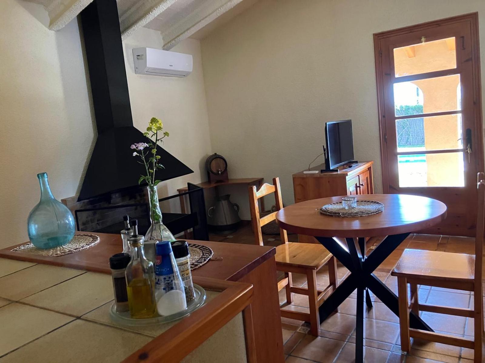 Apartment With Private Pool And Garden San Martín Sarroca Kültér fotó